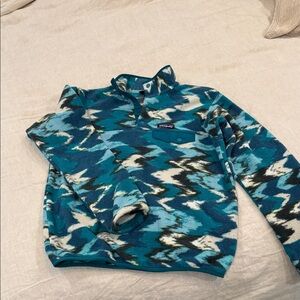 Patagonia Teal and White Patterned Zip-Up pullover